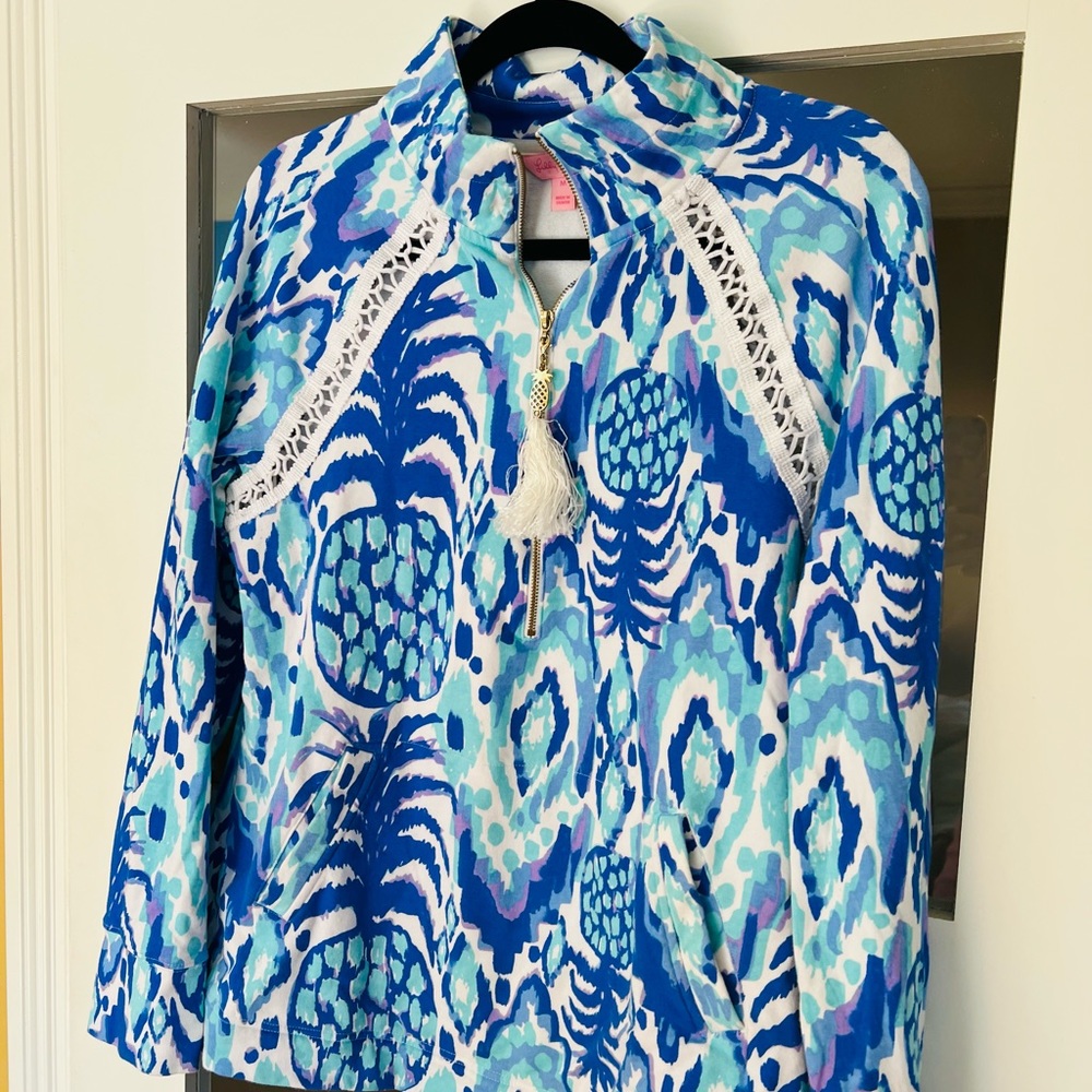 Lilly Pulitzer pullover! SZ M